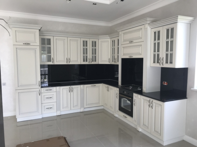 Кухонний фартух - чорне скло